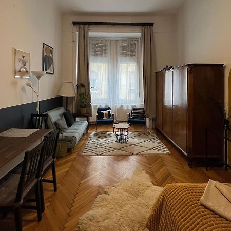 Rustic Apartment In Downtown Of ブダペスト エクステリア 写真