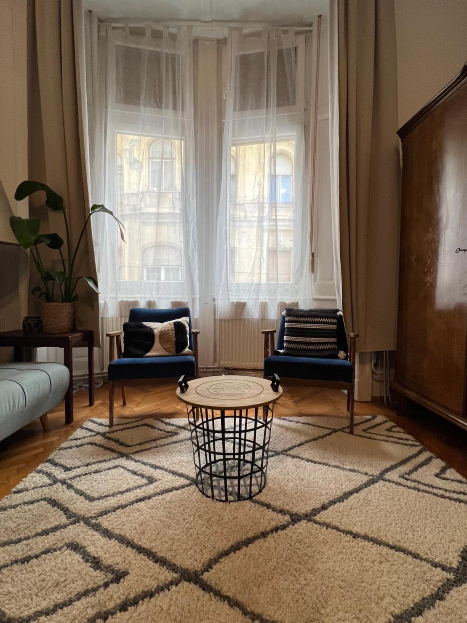 Rustic Apartment In Downtown Of ブダペスト エクステリア 写真